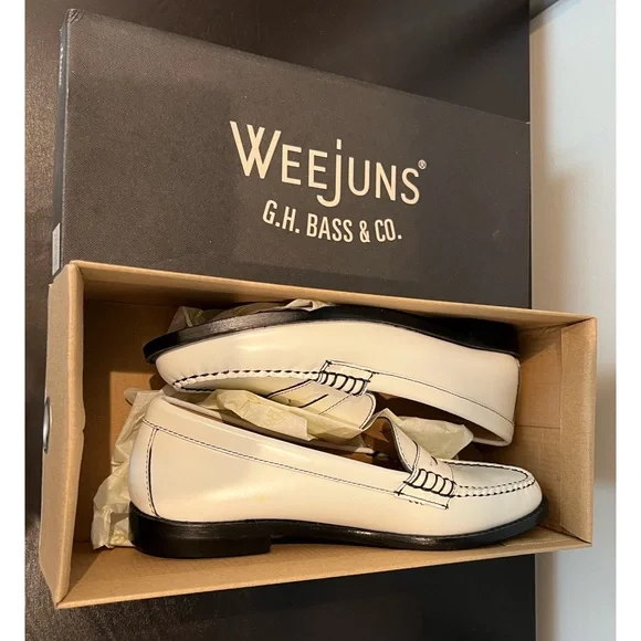 G.H. Bass & Co. White Loafers - Picture 5 of 10